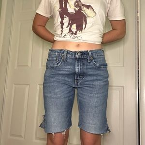 Levi Capri Jean Shorts